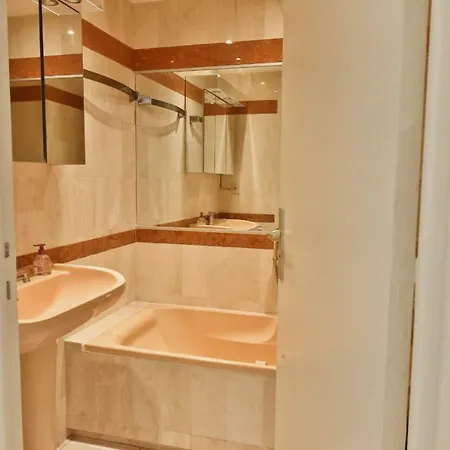 Appartement Kikiloue 2 Min From The Beaches, With Terrace! Ideal For Families !