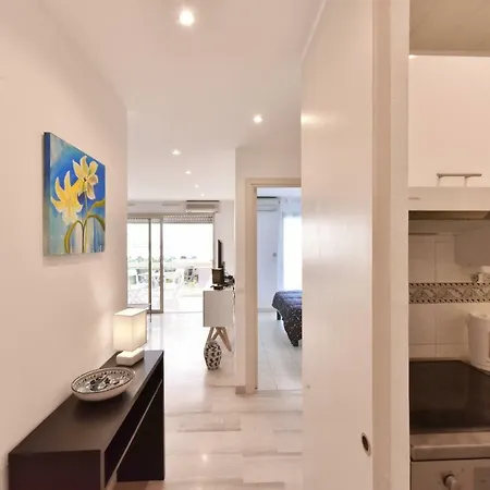 Kikiloue 2 Min From The Beaches, With Terrace! Ideal For Families ! *