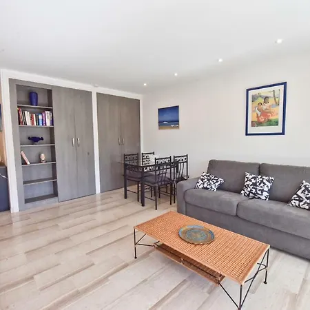 Appartement Kikiloue 2 Min From The Beaches, With Terrace! Ideal For Families !